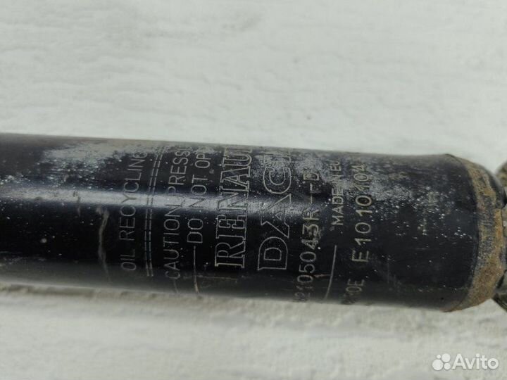 Амортизатор подвески задний Renault Duster 2010