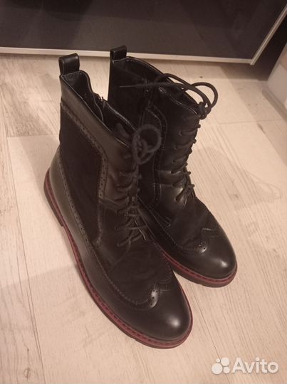 Высокие стильные ботинки оксфорды