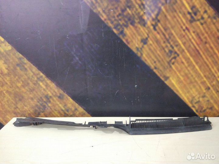 Дефлектор радиатора Volkswagen Passat Variant B6