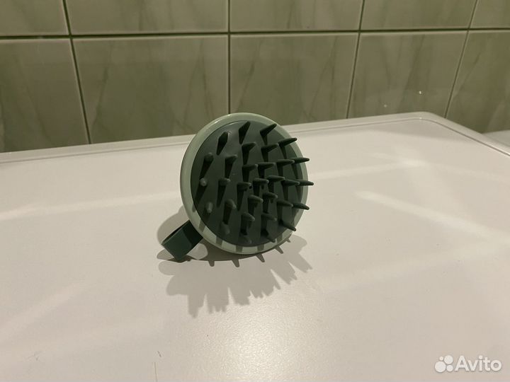 Массажная щетка