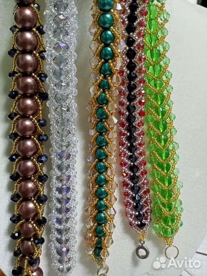 Браслет из бисера и бусин