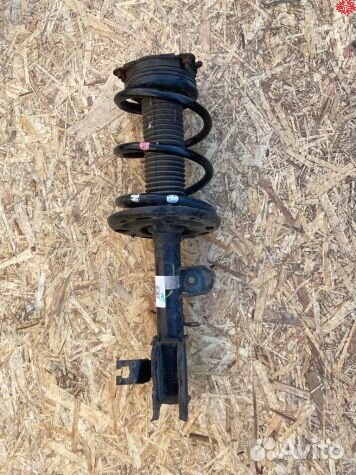 Амортизатор передний левый Infiniti QX60