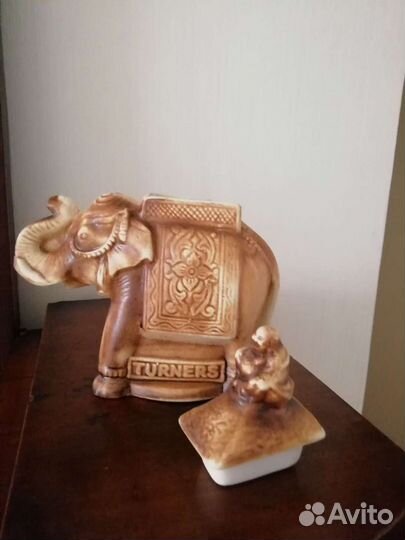 Слон чайница