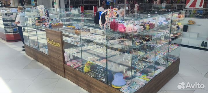 Продавец-консультант бижутерии в ТЦ 