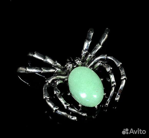 Брошь-кулон