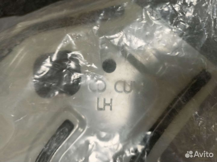 Кронштейн крыла левого KIA ceed