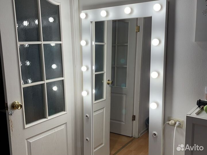 Зеркало с подсветкой в полный рост