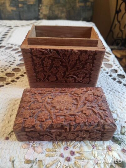 Деревянная шкатулка