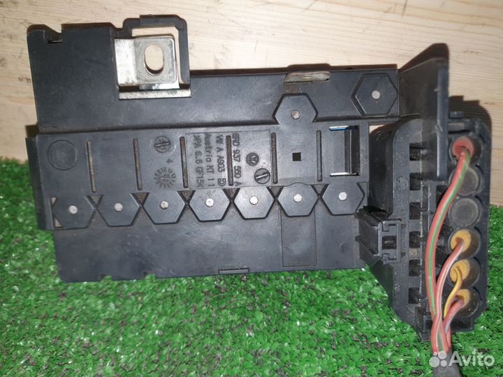 Блок предохранителей Audi A1