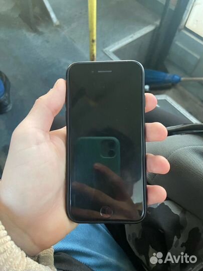 iPhone SE (2020), 64 ГБ