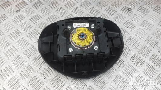 Подушка безопасности водителя dacia sandero 2 (ZKR