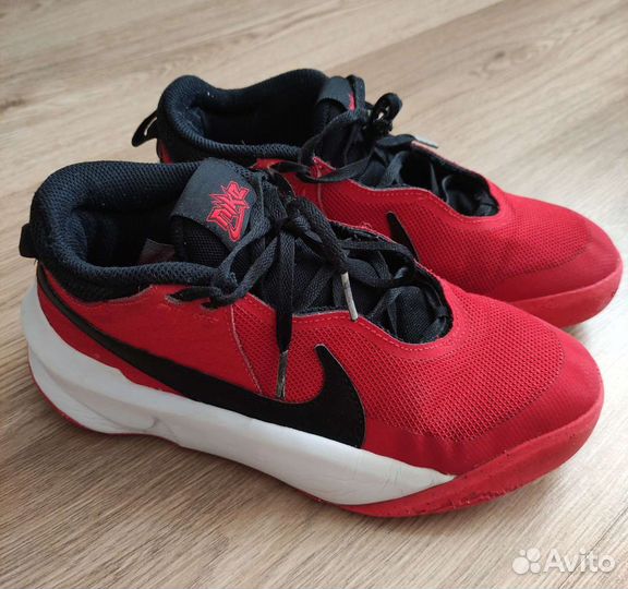 Кроссовки найк р. 36.5