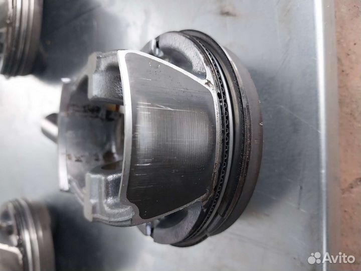 Поршень с пальцем BVY