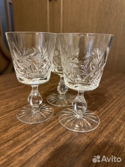 Бокалы для вина новые