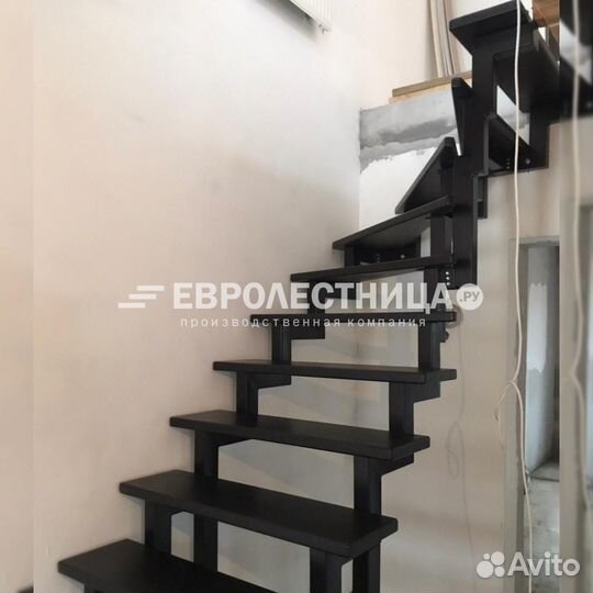 Лестница на второй этаж металлическая