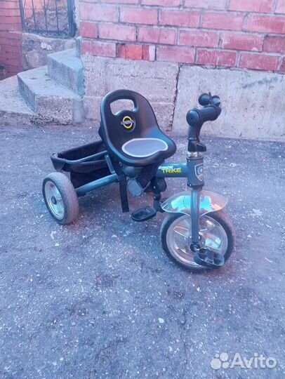 Детский трехколесный велосипед бу