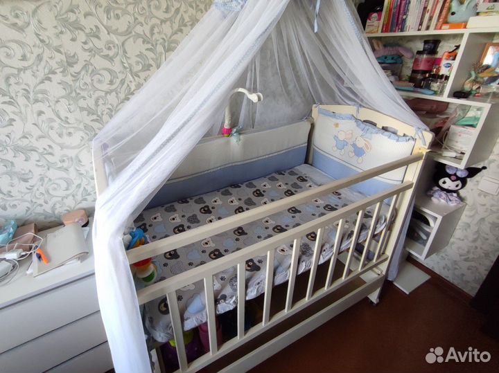 Кровать с балдахином