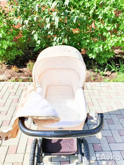Коляска-люлька Peg-perego Young auto
