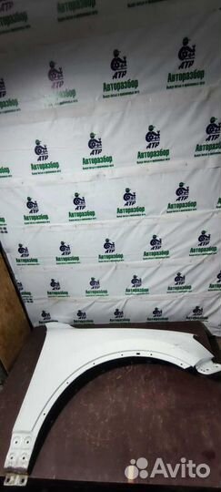 Крыло переднее правое Volkswagen Touareg NF