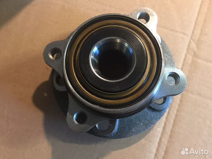 Ступица передняя 30639875 Volvo XC90 2002