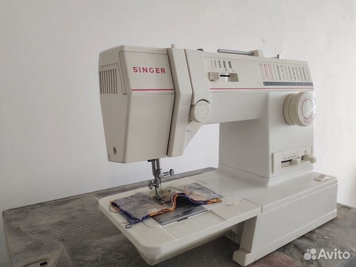 Швейная машинка Singer 9020
