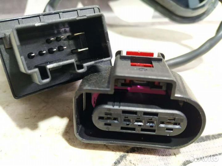 Блок управления топливным насосом Volkswagen Golf