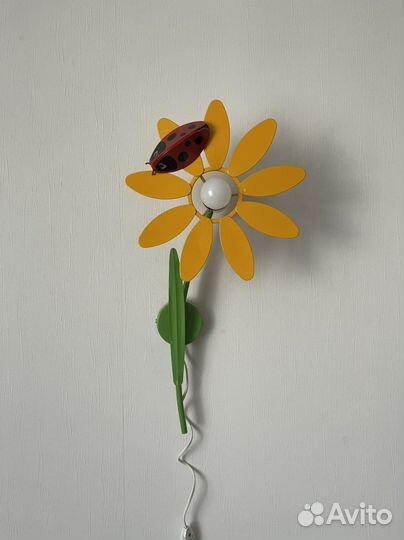 Люстра в детскую + 2 настенных светильника