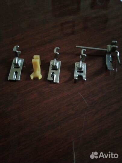 Продам швейную машинку