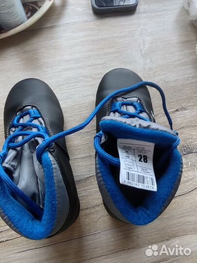 Лыжные ботинки