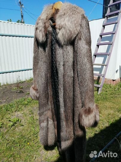 Шуба женская натуральная 54 -56 размера из нутрии