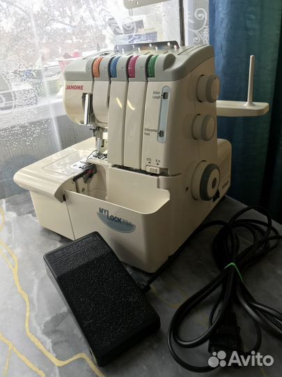 Оверлок janome 784