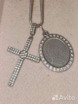 Серебряная цепь с крестом и 