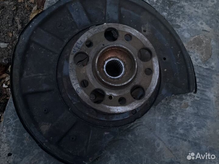 Поворотный кулак w212 задний правый