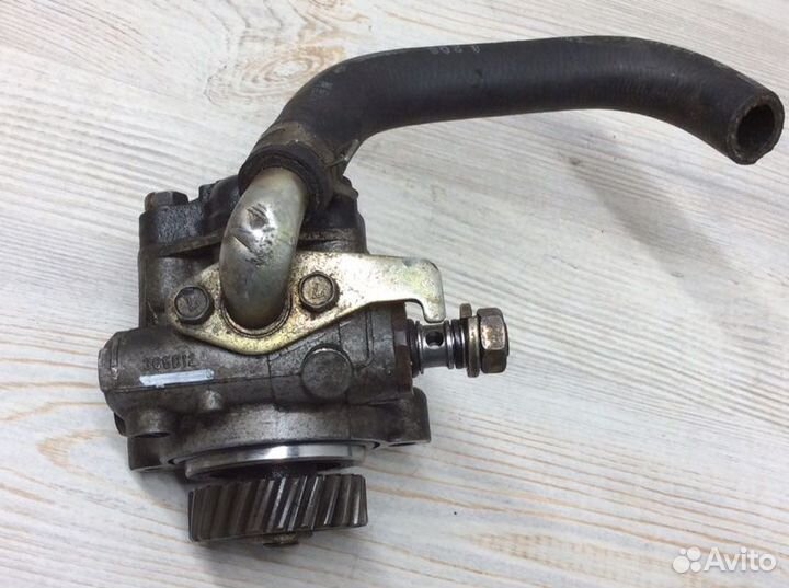 Насос гидроусилителя Mitsubishi Pajero/Montero Ii