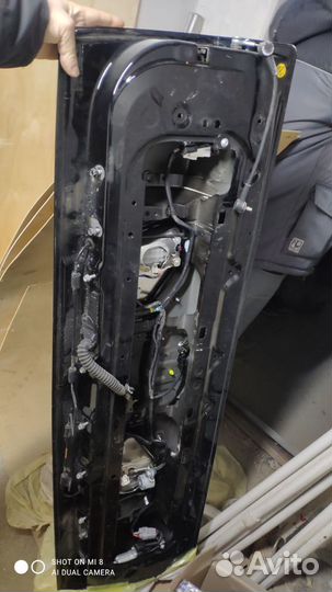 Крышка багажника Lexus 570 Land cruiser 200