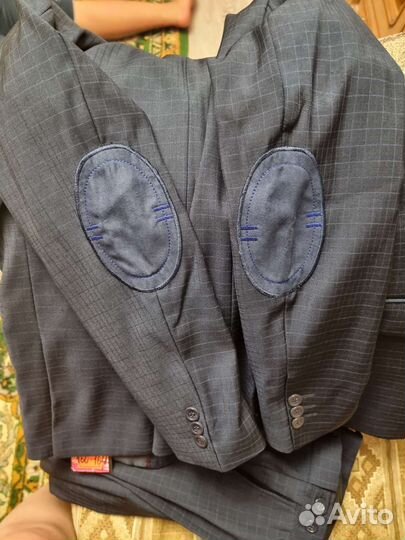 Школьный костюм новый