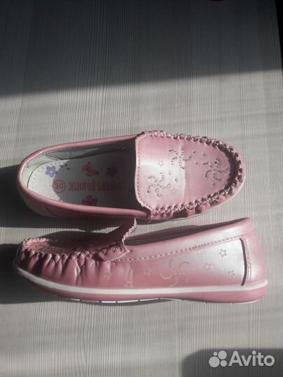 Туфли для девочки 30р