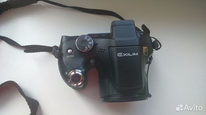 Фотоаппарат Casio Exilim EX-FH20