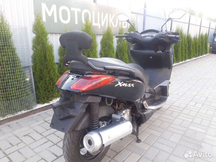 Yamaha X-MAX