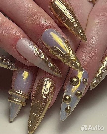 Модель на маникюр со сложным дизайном