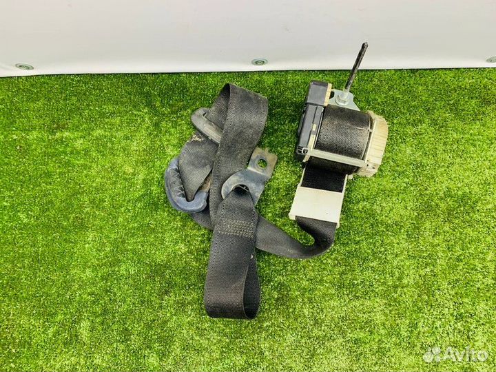 Ремень безопасности передний правый Opel Zafira A 24417108