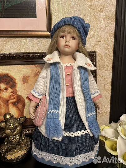 Кукла фарфоровая коллекционная