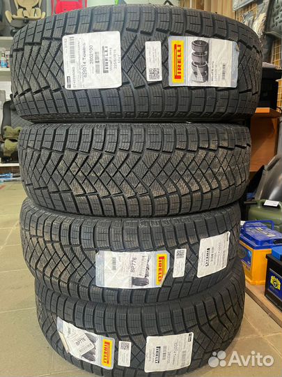 Pirelli Winter Ice Zero 225/60 R18 104T