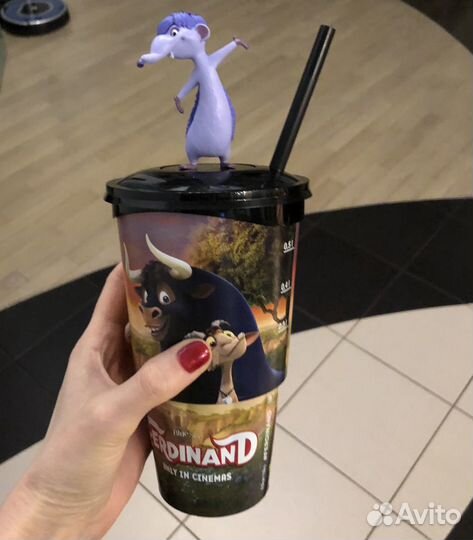 Стакан с трубочкой и игрушкой.Новый