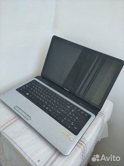 Мощный 17 дюймовый (Core i5 6Gb GeForce GT525m)