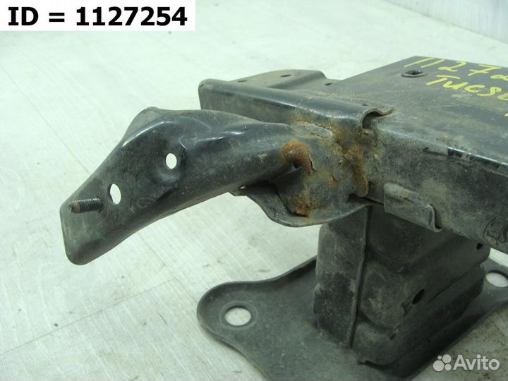 Усилитель переднего бампера Hyundai Tucson