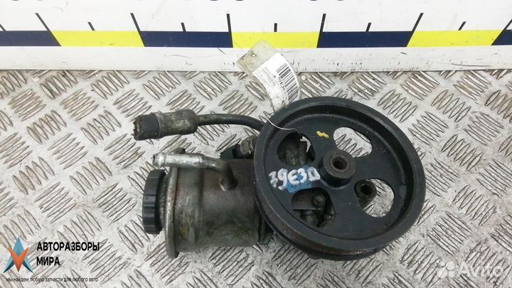 Насос гидроусилителя руля Toyota Avensis