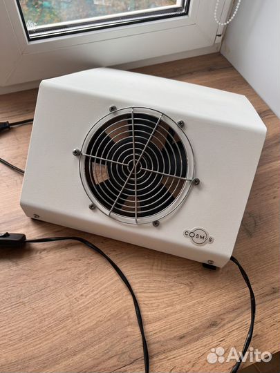 Маникюрный пылесос Cosmos