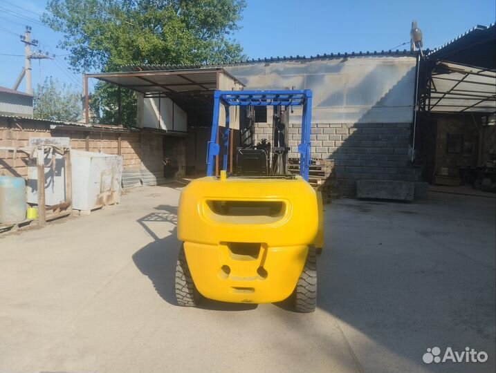 Вилочный погрузчик Komatsu FD50AT-7, 2005