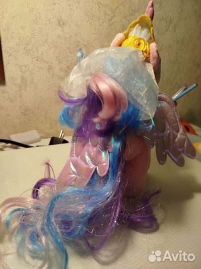 Принцесса Каденс пони